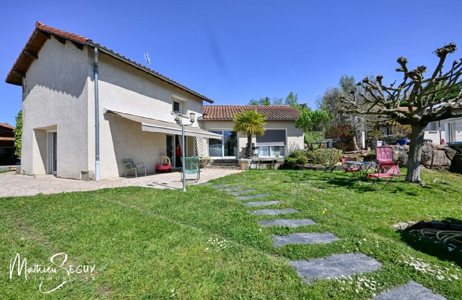  for sale estate Saint-Martin-Lestra Loire 2