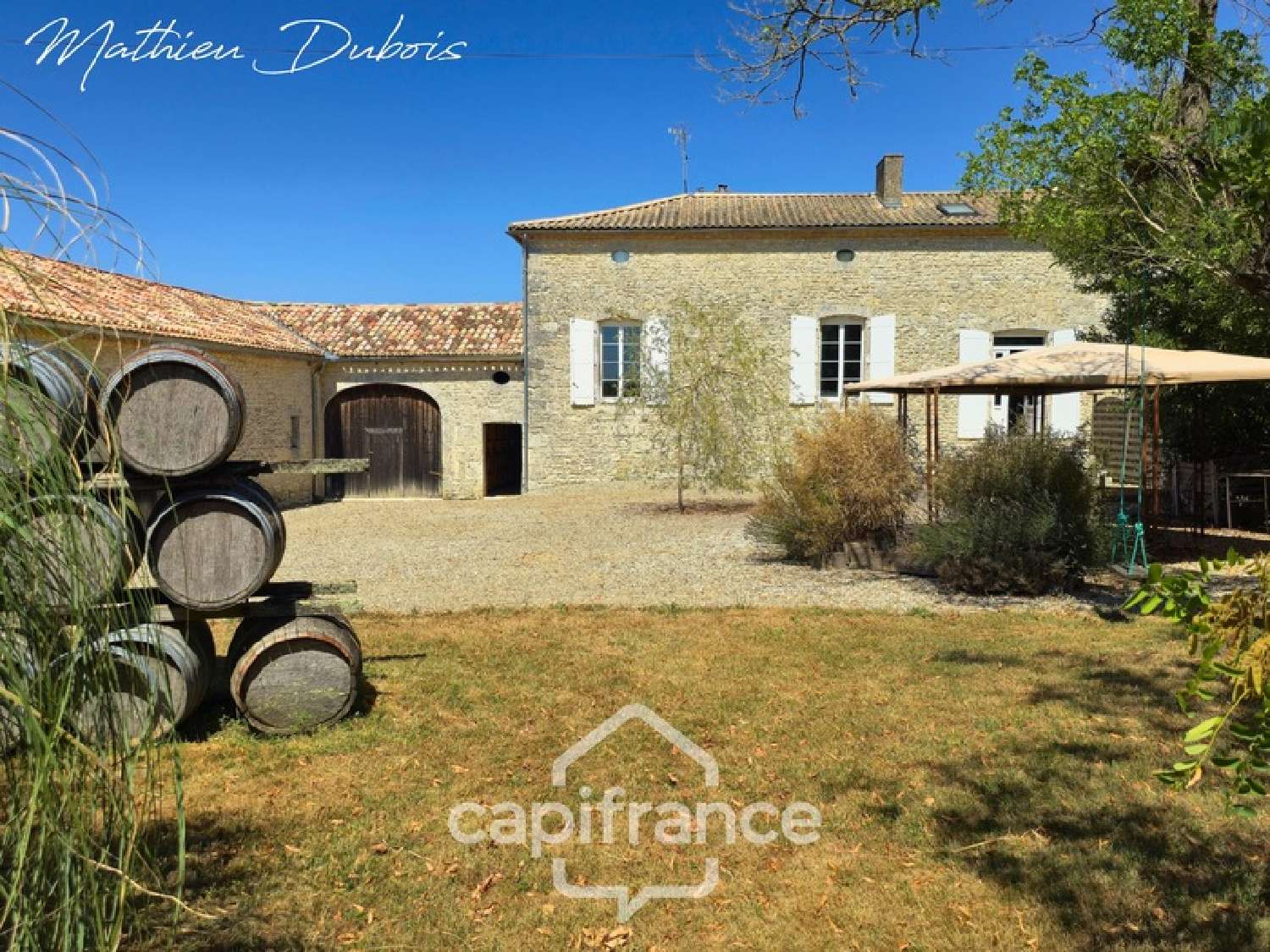 te koop landgoed Thénac Dordogne 2