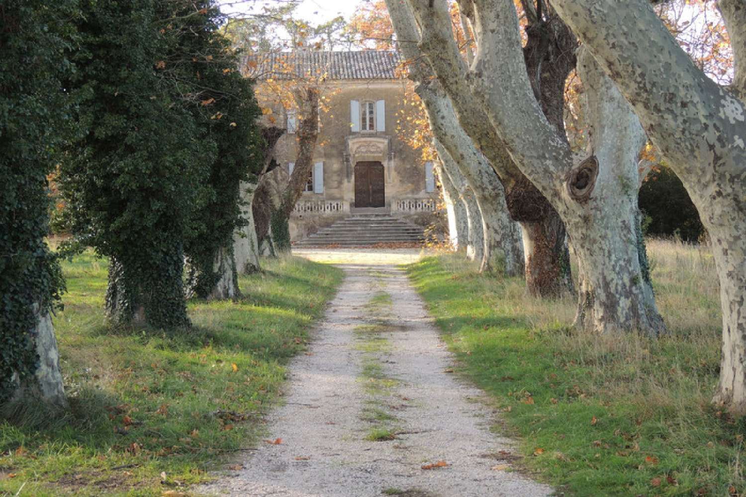 te koop landgoed Vénéjan Gard 4