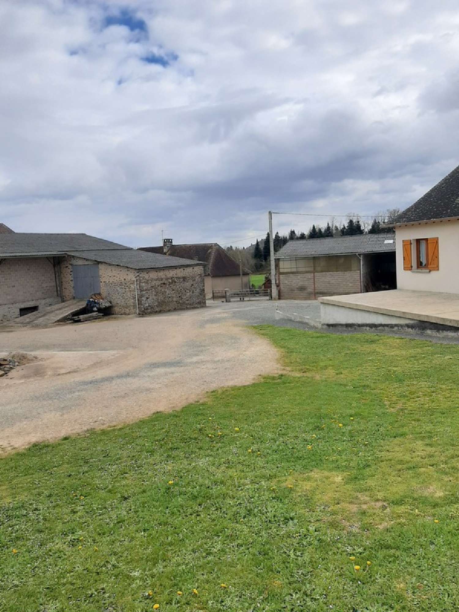 te koop boerderij Coussac-Bonneval Haute-Vienne 3