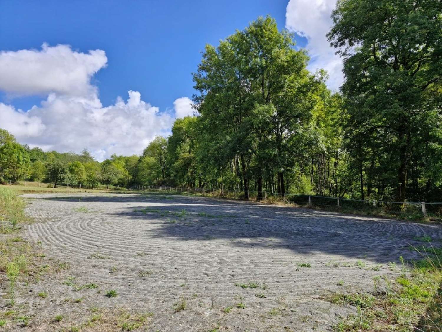  te koop boerderij Genouillac Charente 2