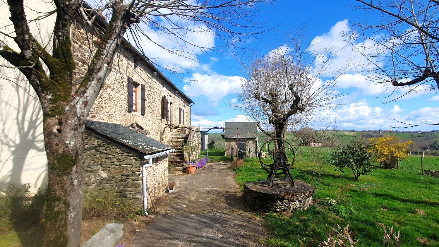  en venta casa rústica La Salvetat-Peyralès Aveyron 2