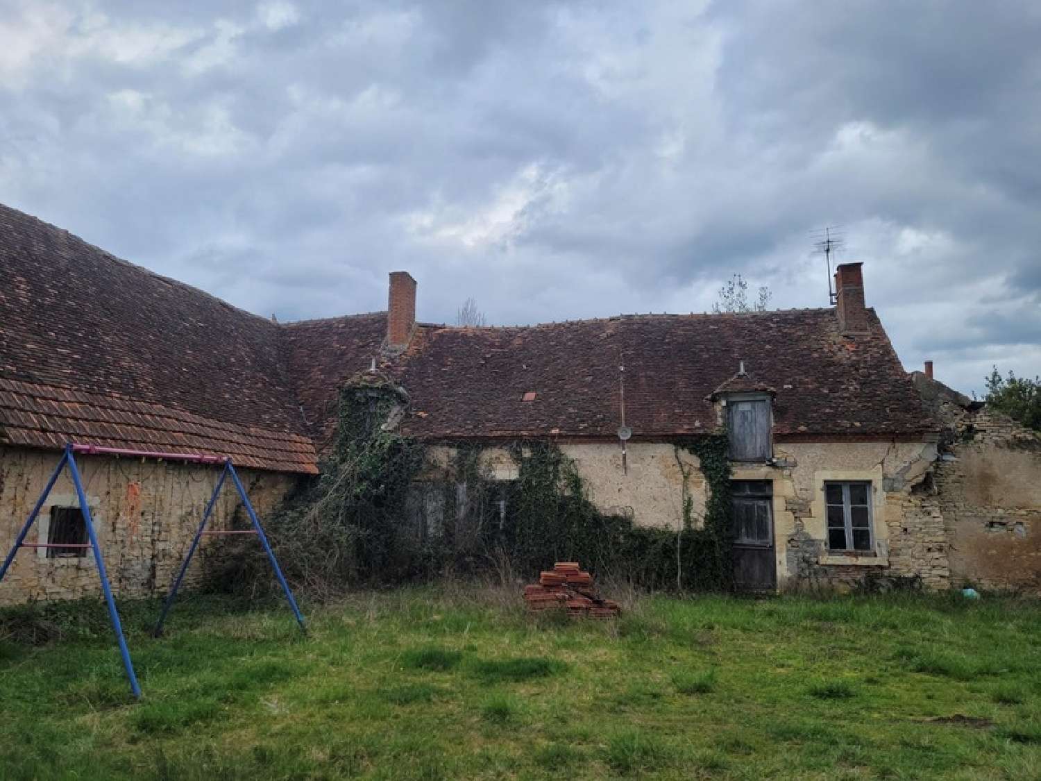  te koop boerderij Valigny Allier 2