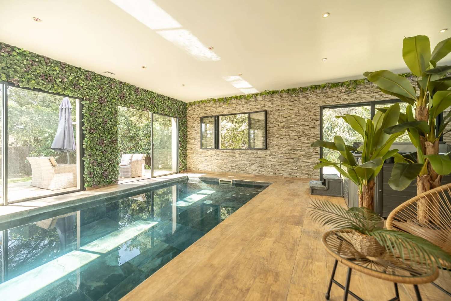 te koop hotel-restaurant Puget Vaucluse 4