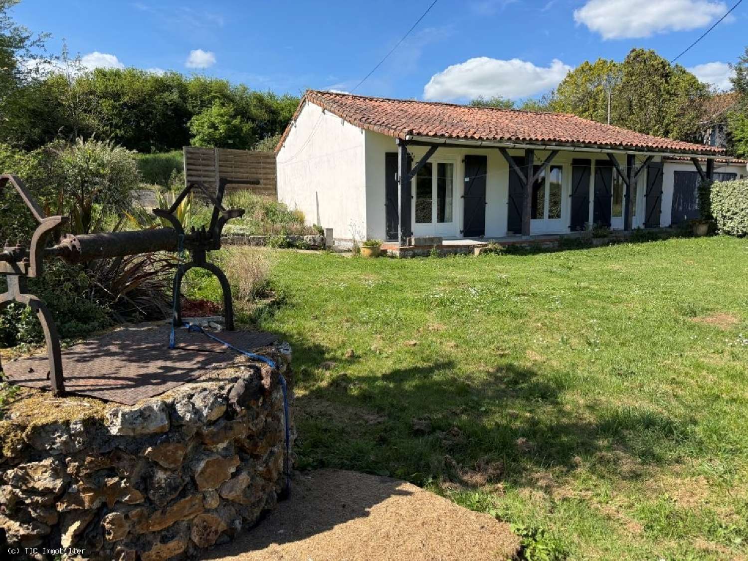  te koop huis Asnois Vienne 2