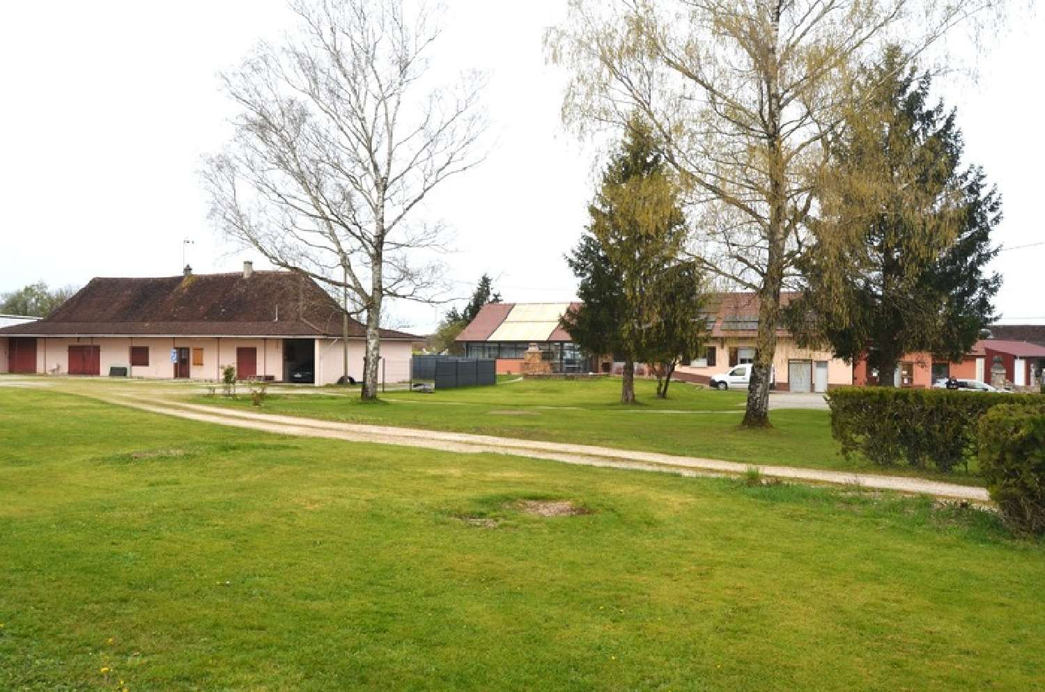 te koop huis Bourg-en-Bresse Ain 2