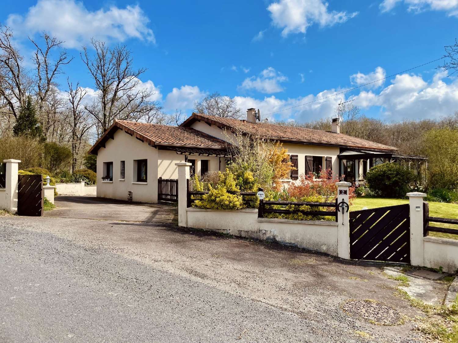  for sale house Brillac Charente 1