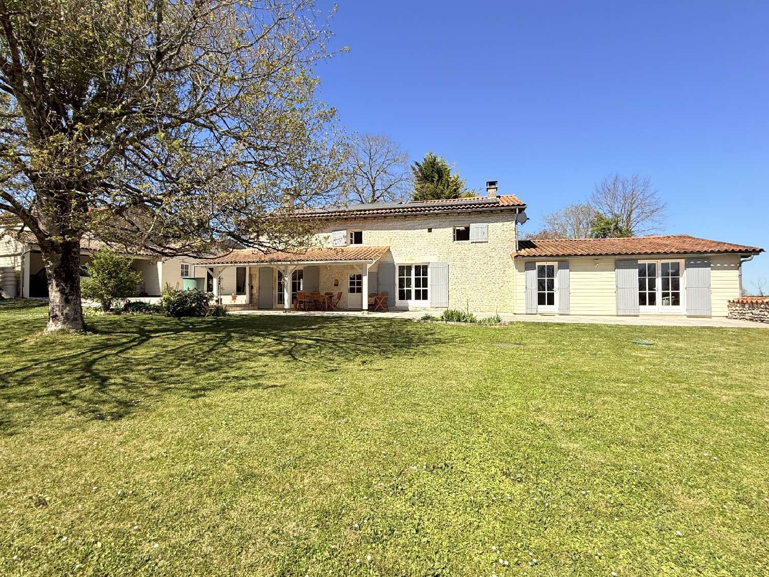  te koop huis Brossac Charente 1