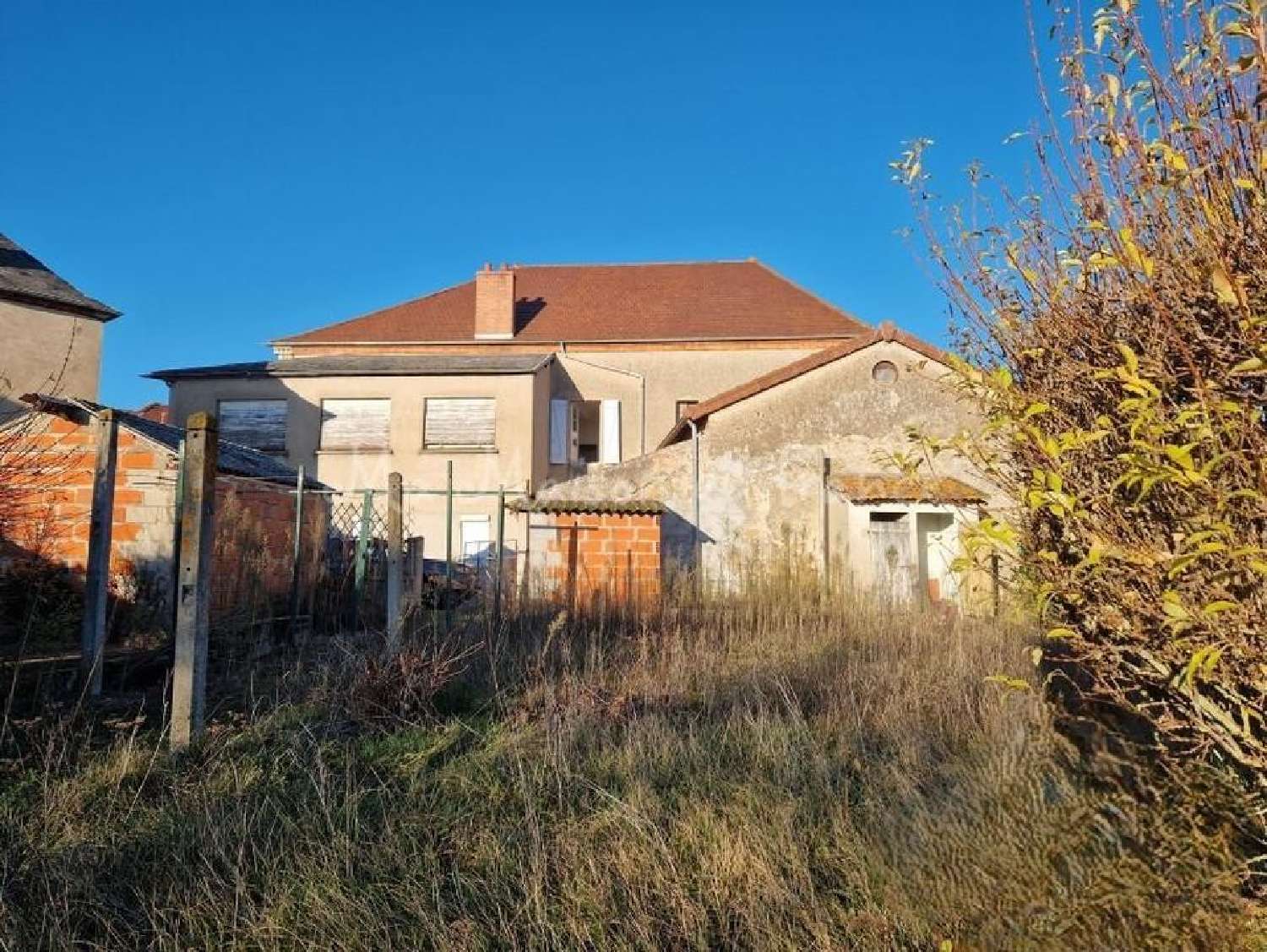  en venta casa Broût-Vernet Allier 1