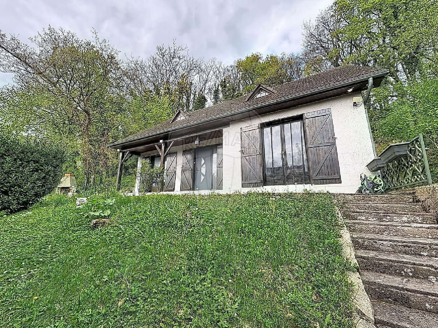 for sale house Cerisiers Yonne 1