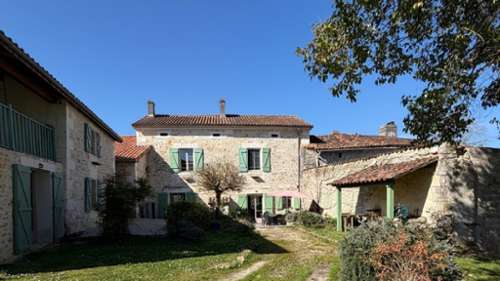 Charras Charente huis foto 7300001