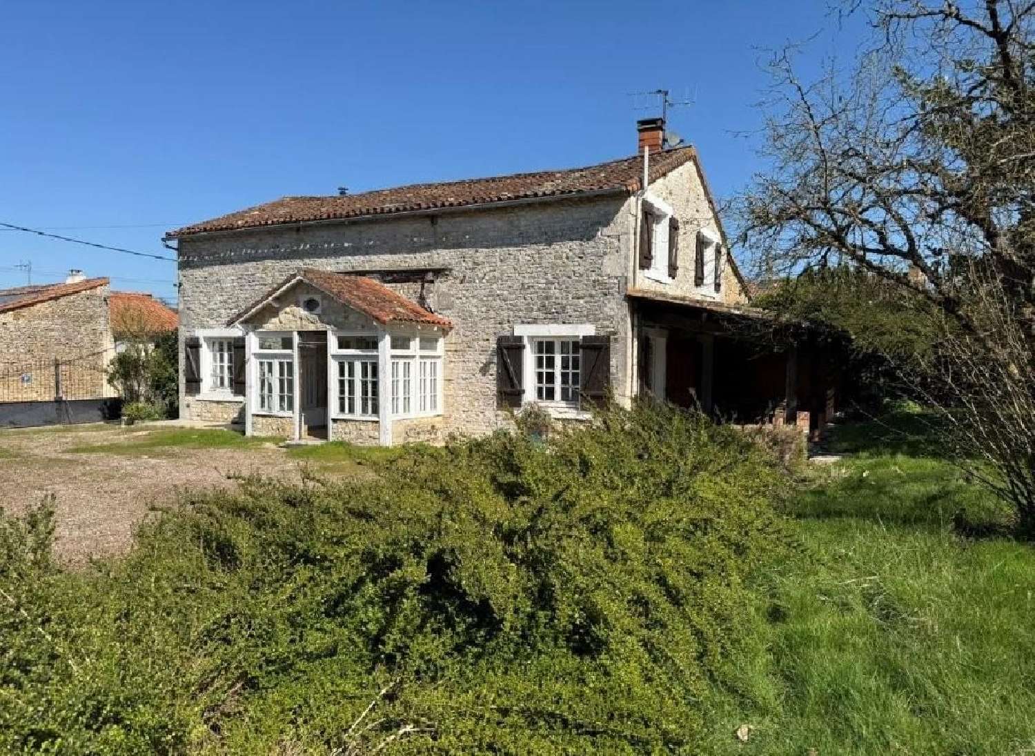  for sale house Civray Vienne 1