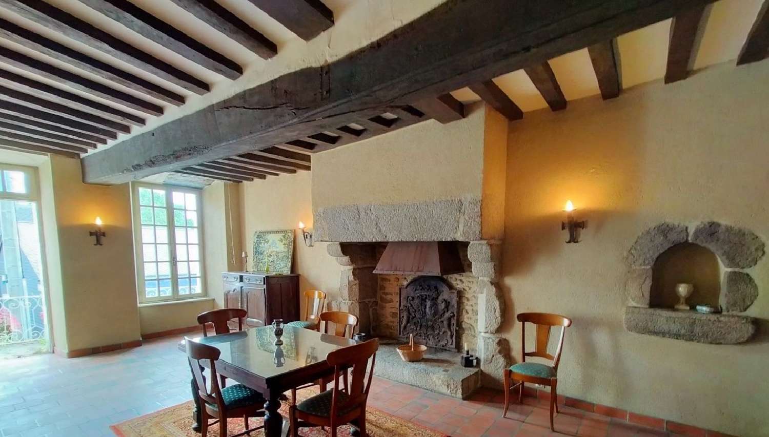  te koop huis Courcité Mayenne 1