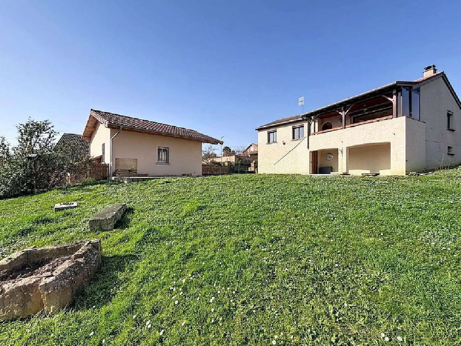  for sale house Crêches-sur-Saône Saône-et-Loire 1