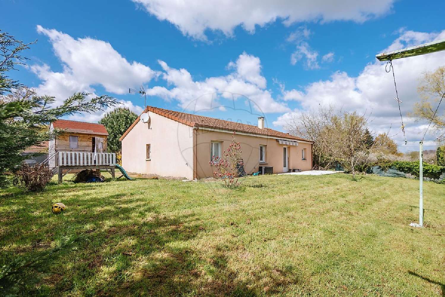 te koop huis Creuzier-le-Vieux Allier 2