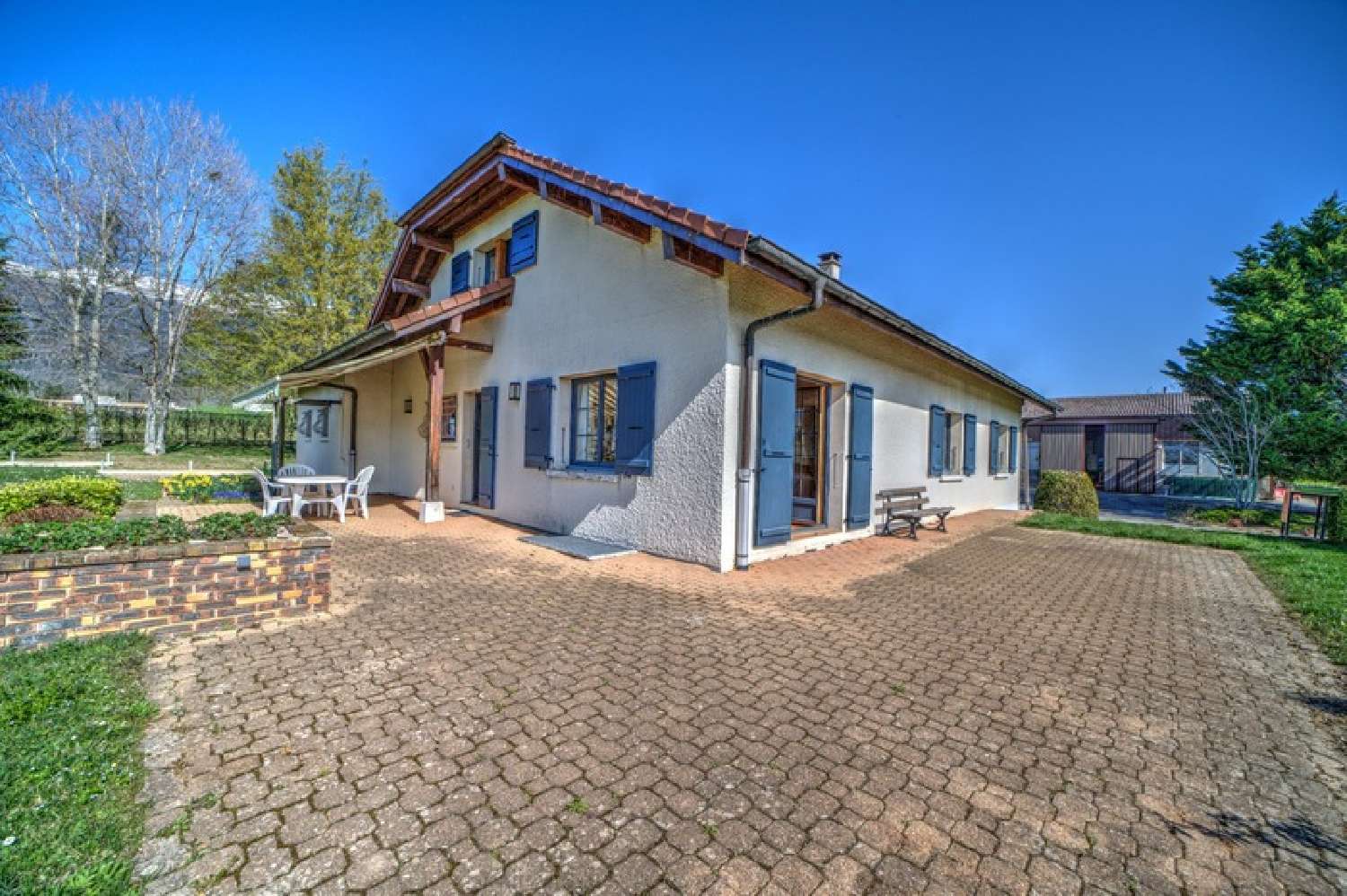  te koop huis Échenevex Ain 4