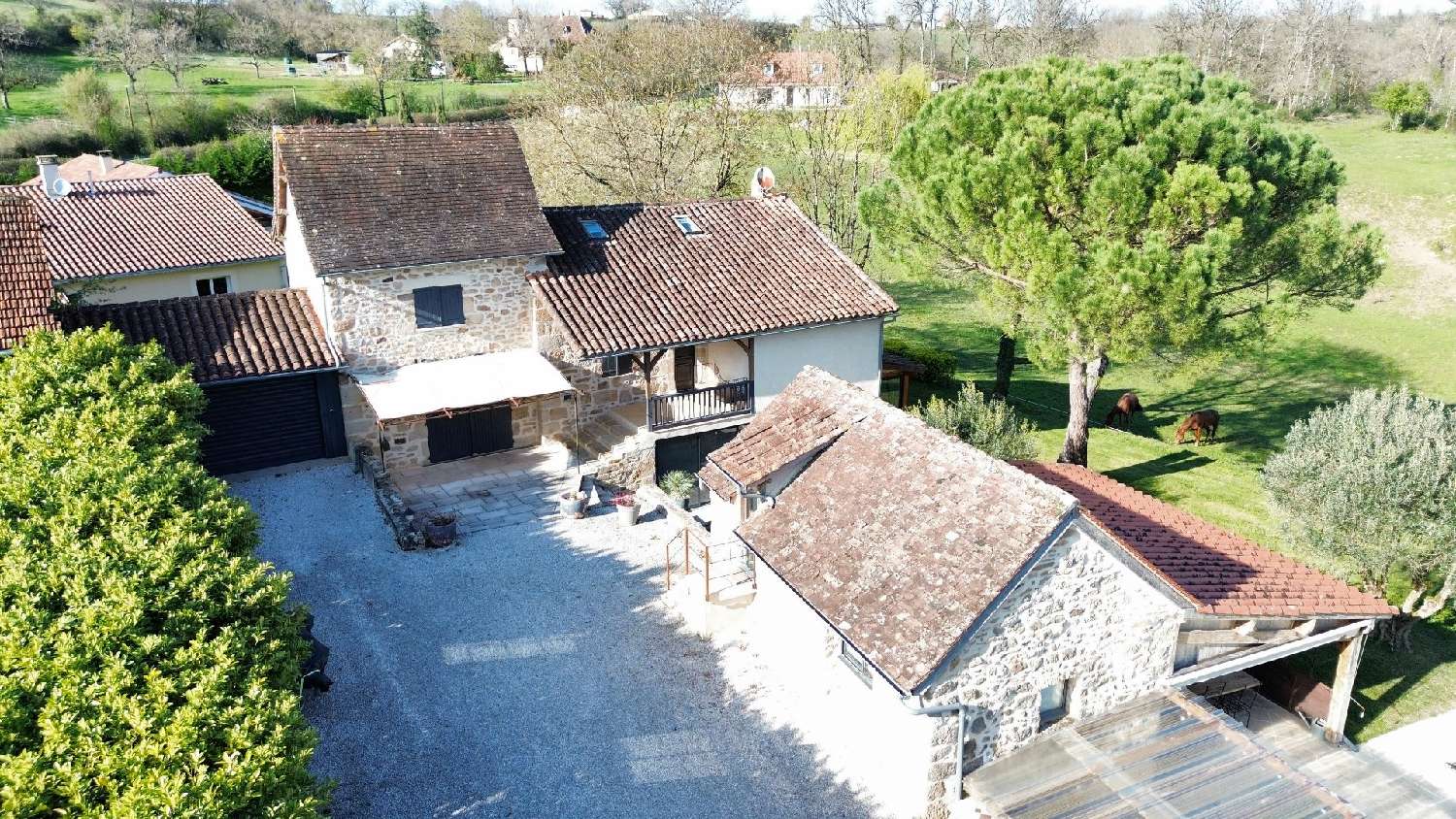 for sale house Figeac Lot 5