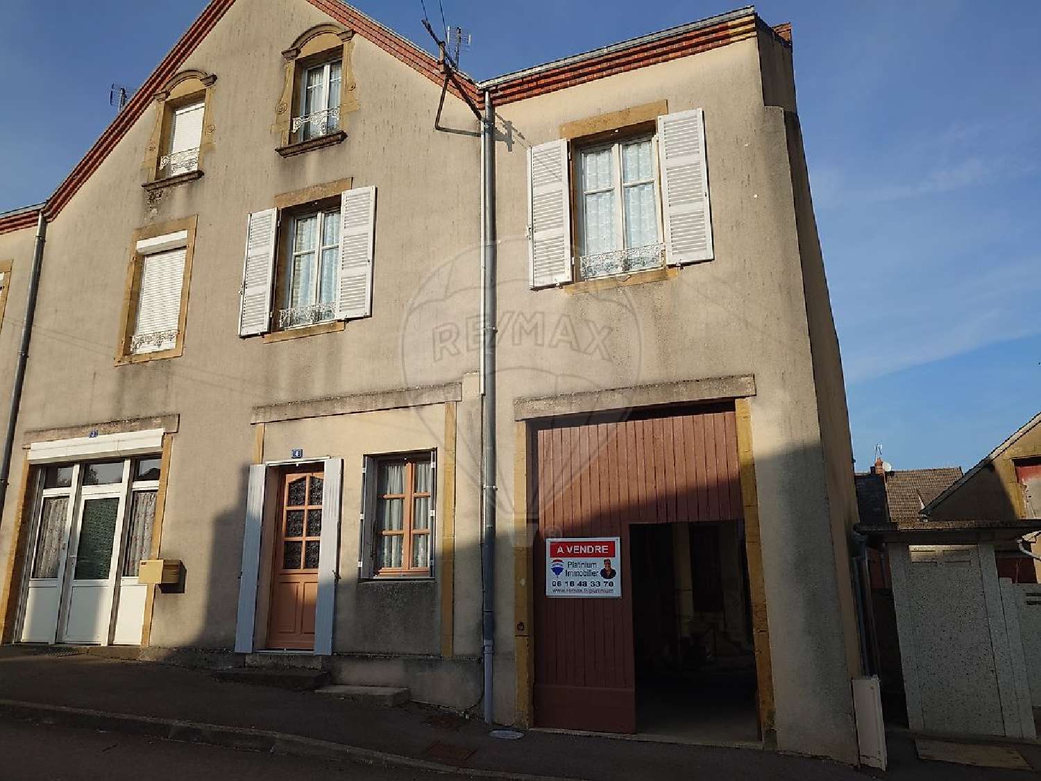  te koop huis Issy-l'Évêque Saône-et-Loire 2