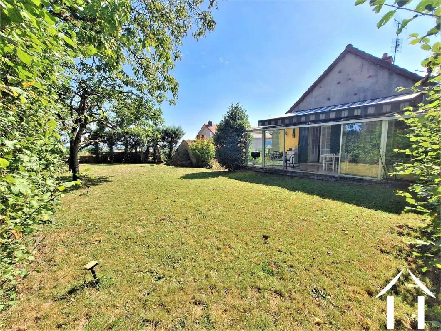  à vendre maison La Guiche Saône-et-Loire 2