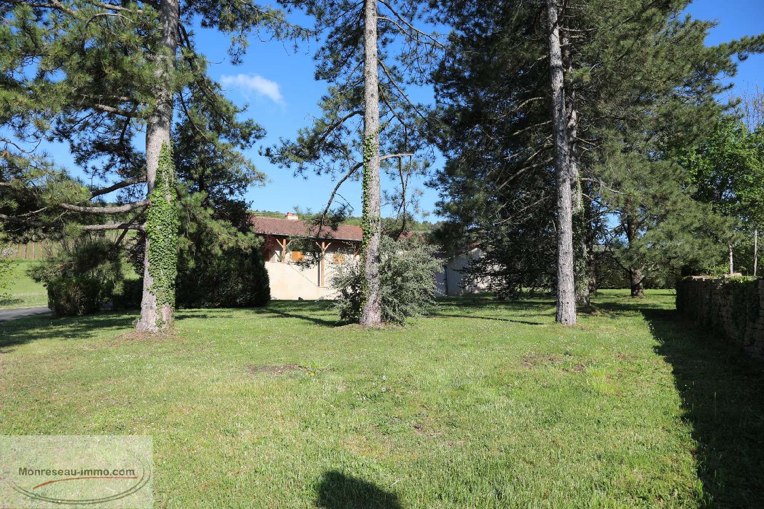  for sale house La Roche-Vineuse Saône-et-Loire 2