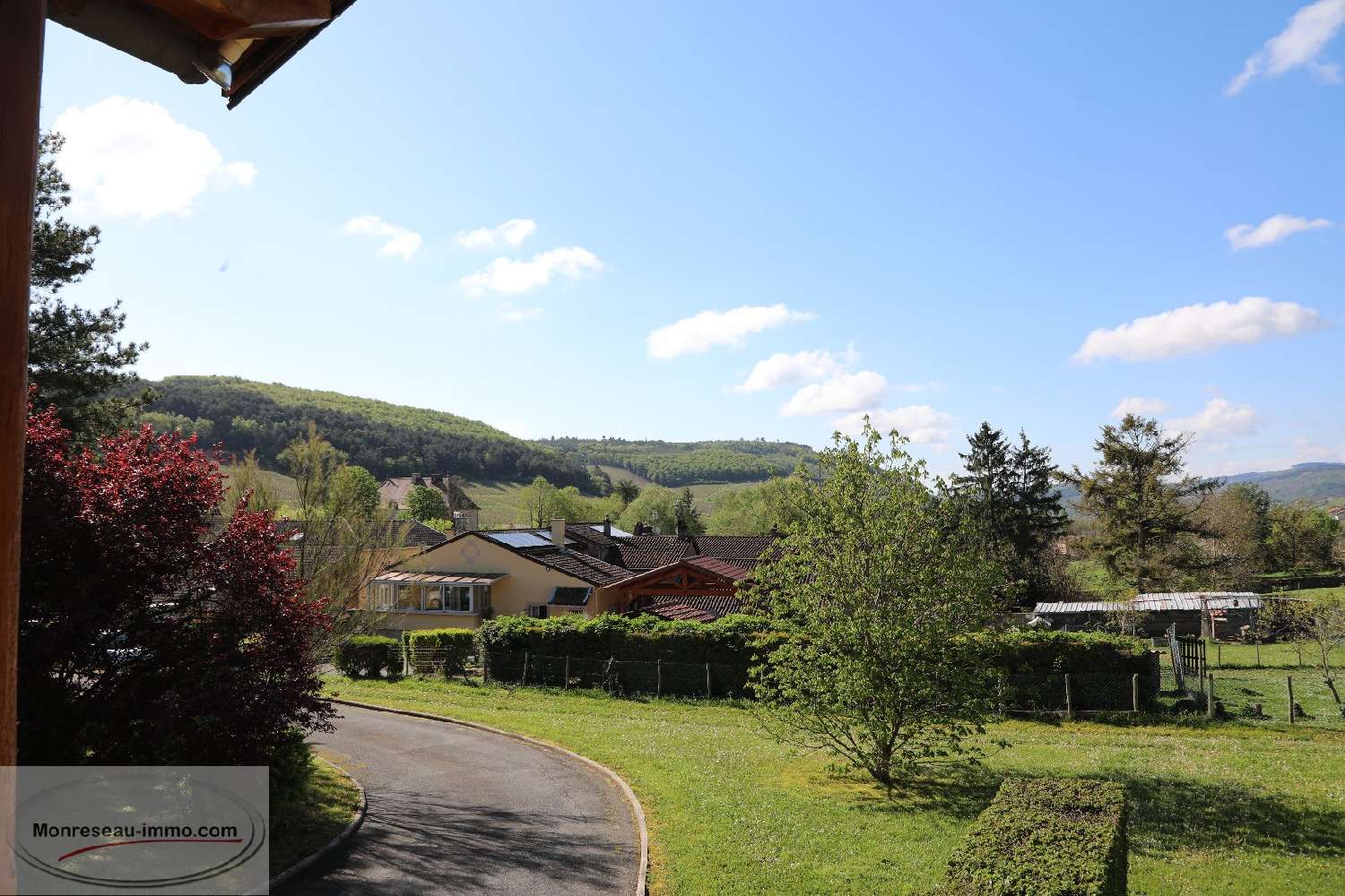  for sale house La Roche-Vineuse Saône-et-Loire 3