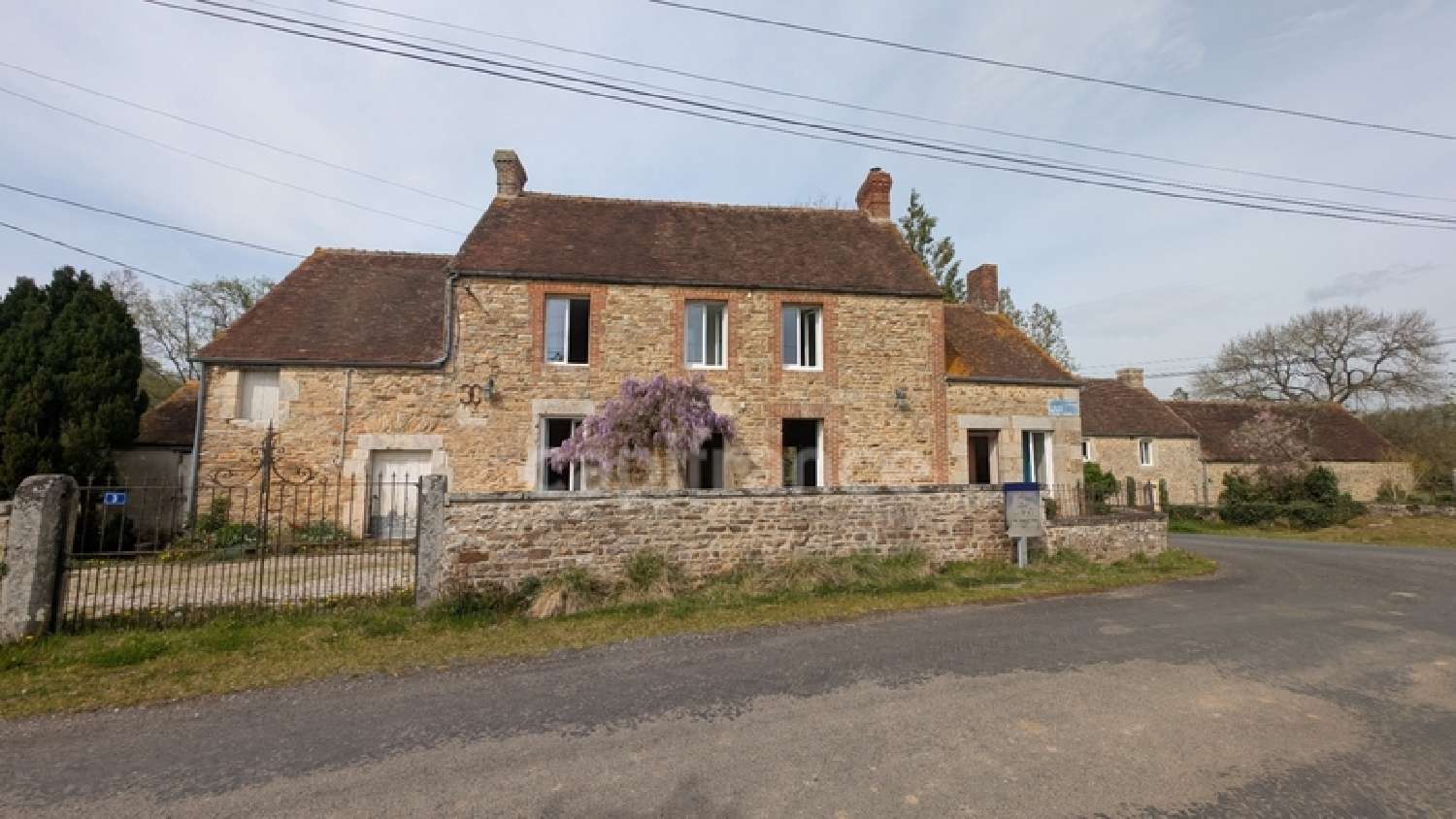  for sale house Le Cercueil Orne 1