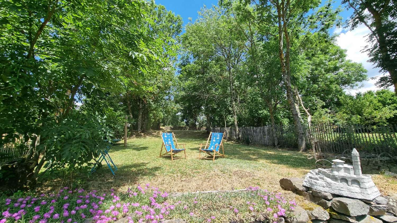 te koop huis Le Lac-d'Issarlès Ardèche 1