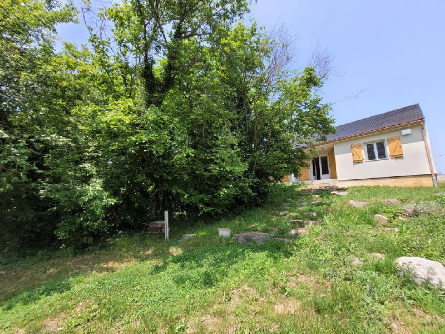  for sale house Loubeyrat Puy-de-Dôme 2