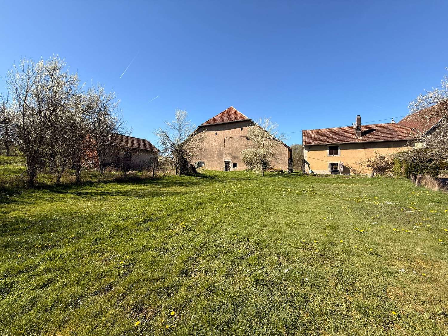  te koop huis Luxiol Doubs 1