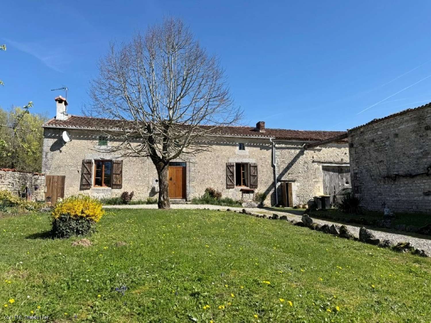  te koop huis Mansle Charente 2