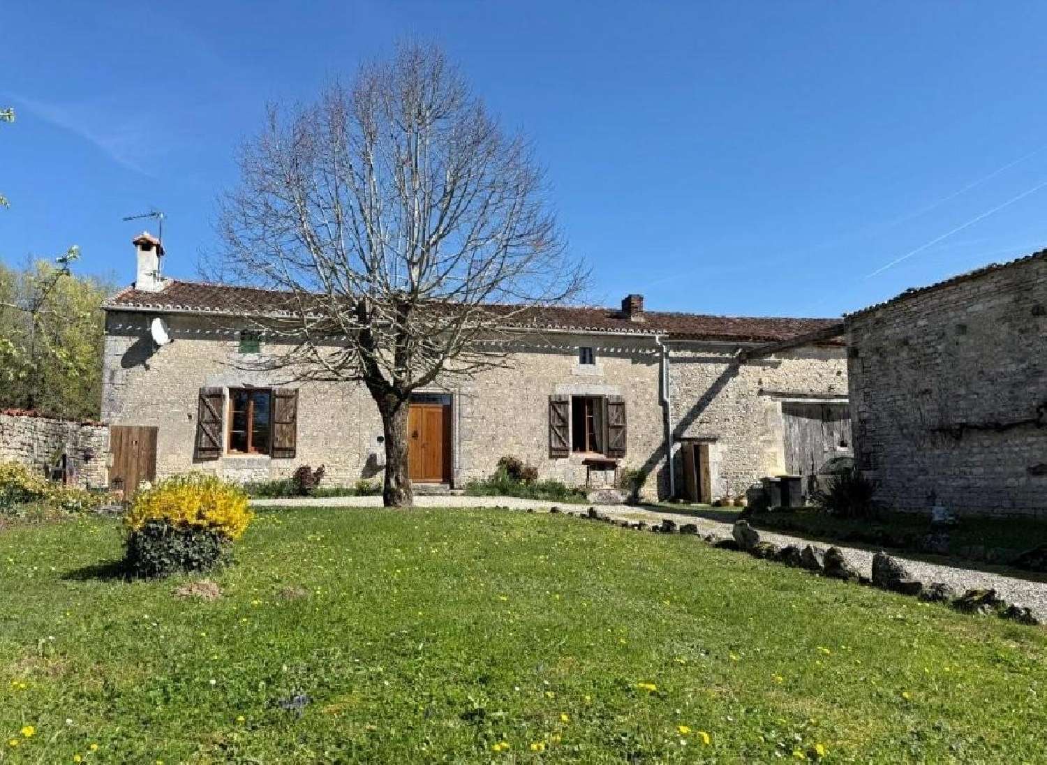  te koop huis Mansle Charente 2