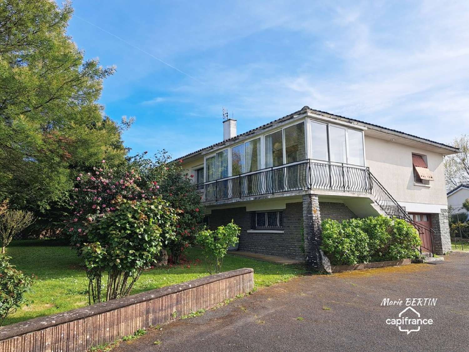  for sale house Melle Deux-Sèvres 1