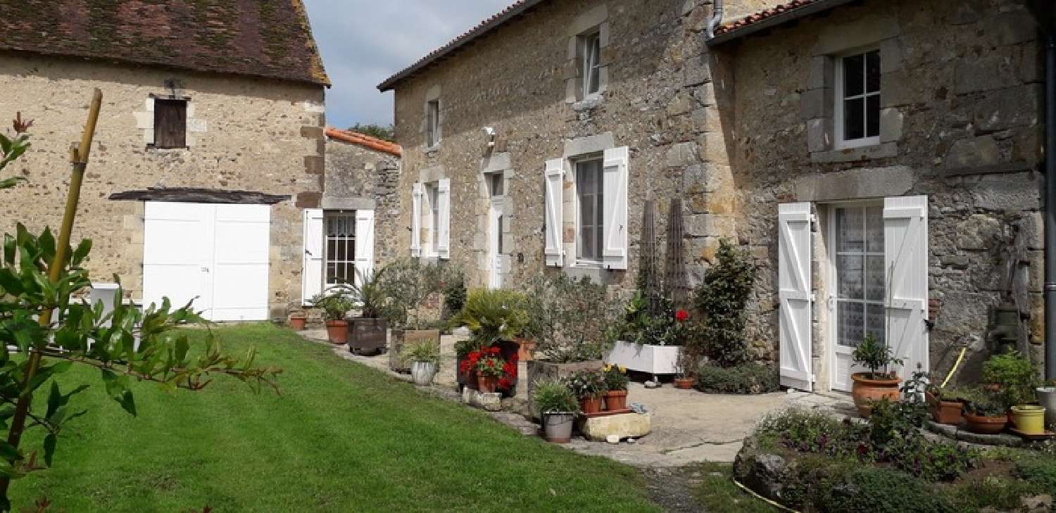  te koop huis Montmorillon Vienne 1