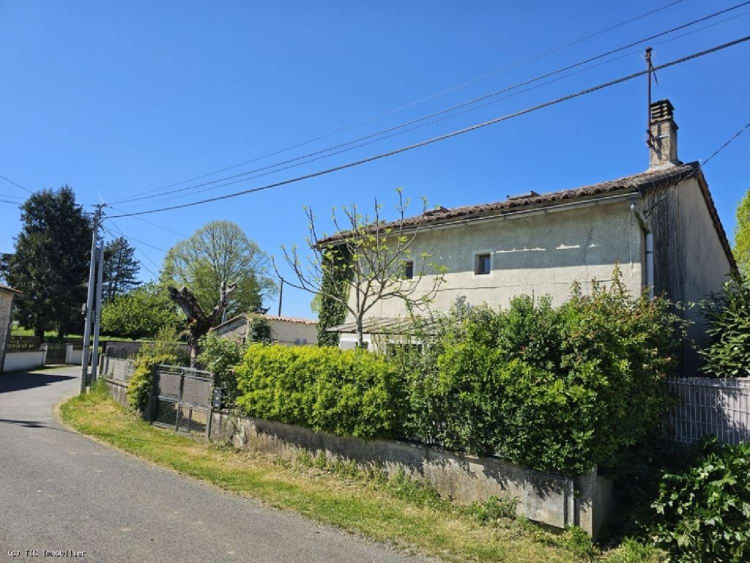  à vendre maison Nanteuil-en-Vallée Charente 3