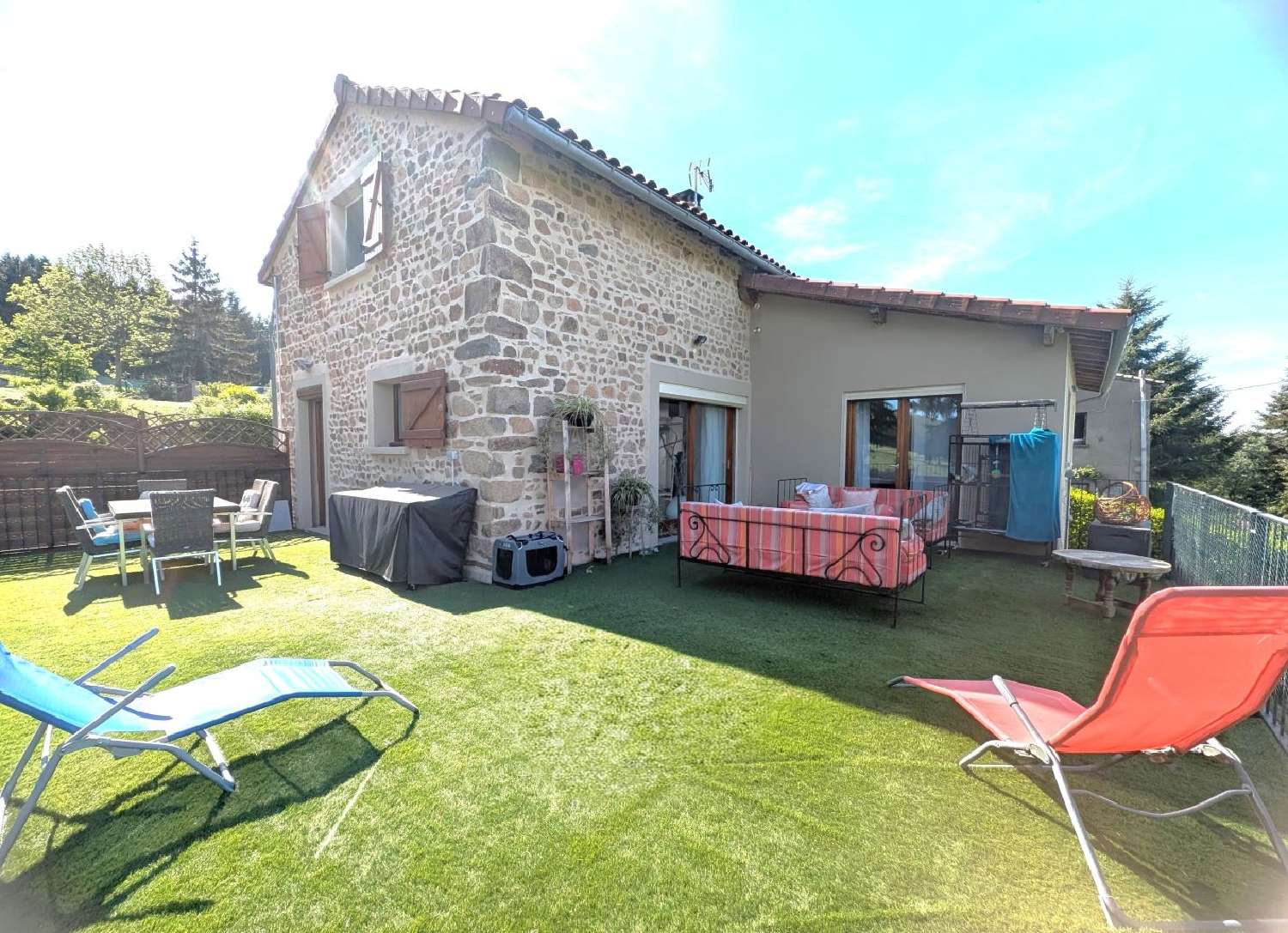  te koop huis Neaux Loire 1