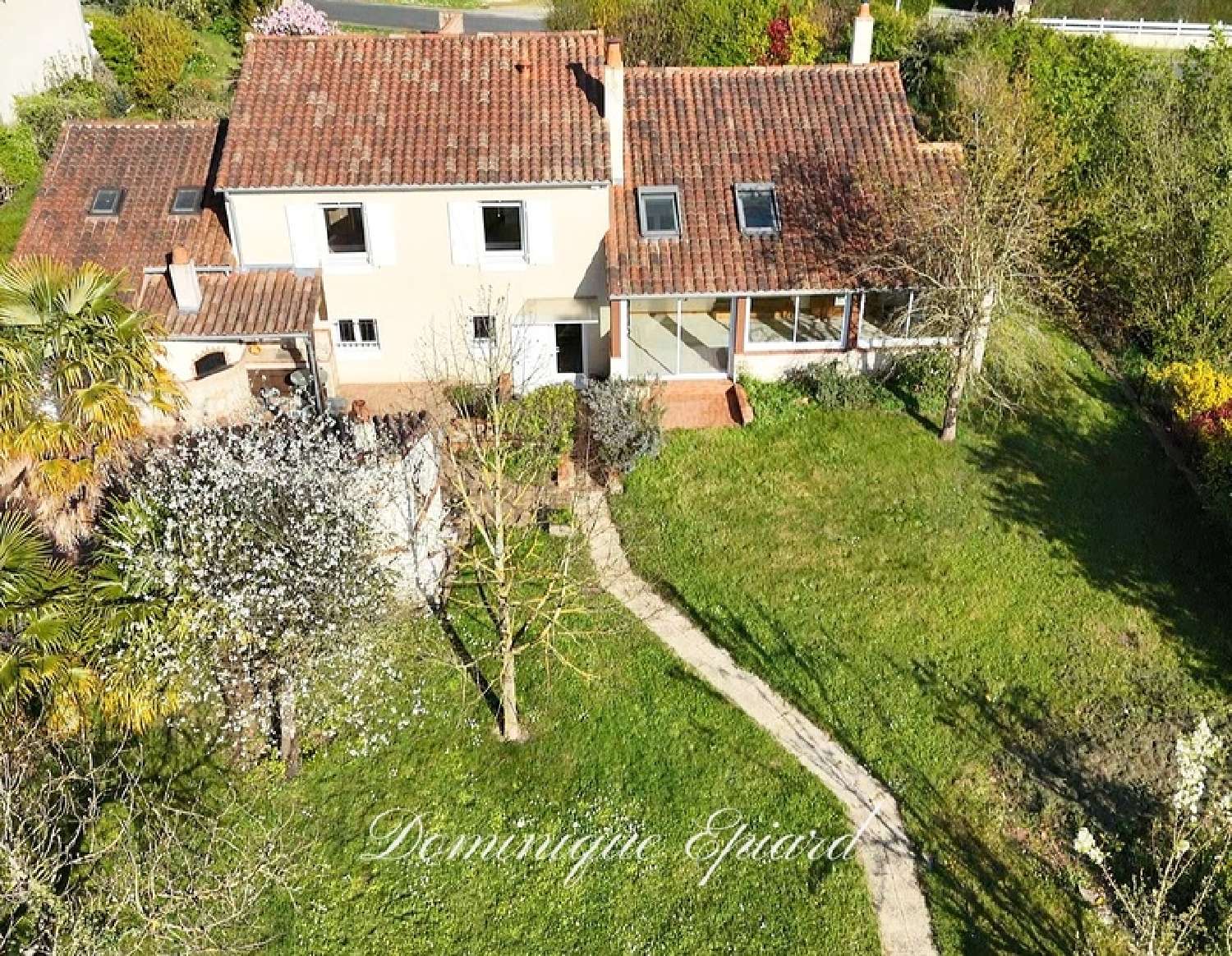  te koop huis Nouaillé-Maupertuis Vienne 1