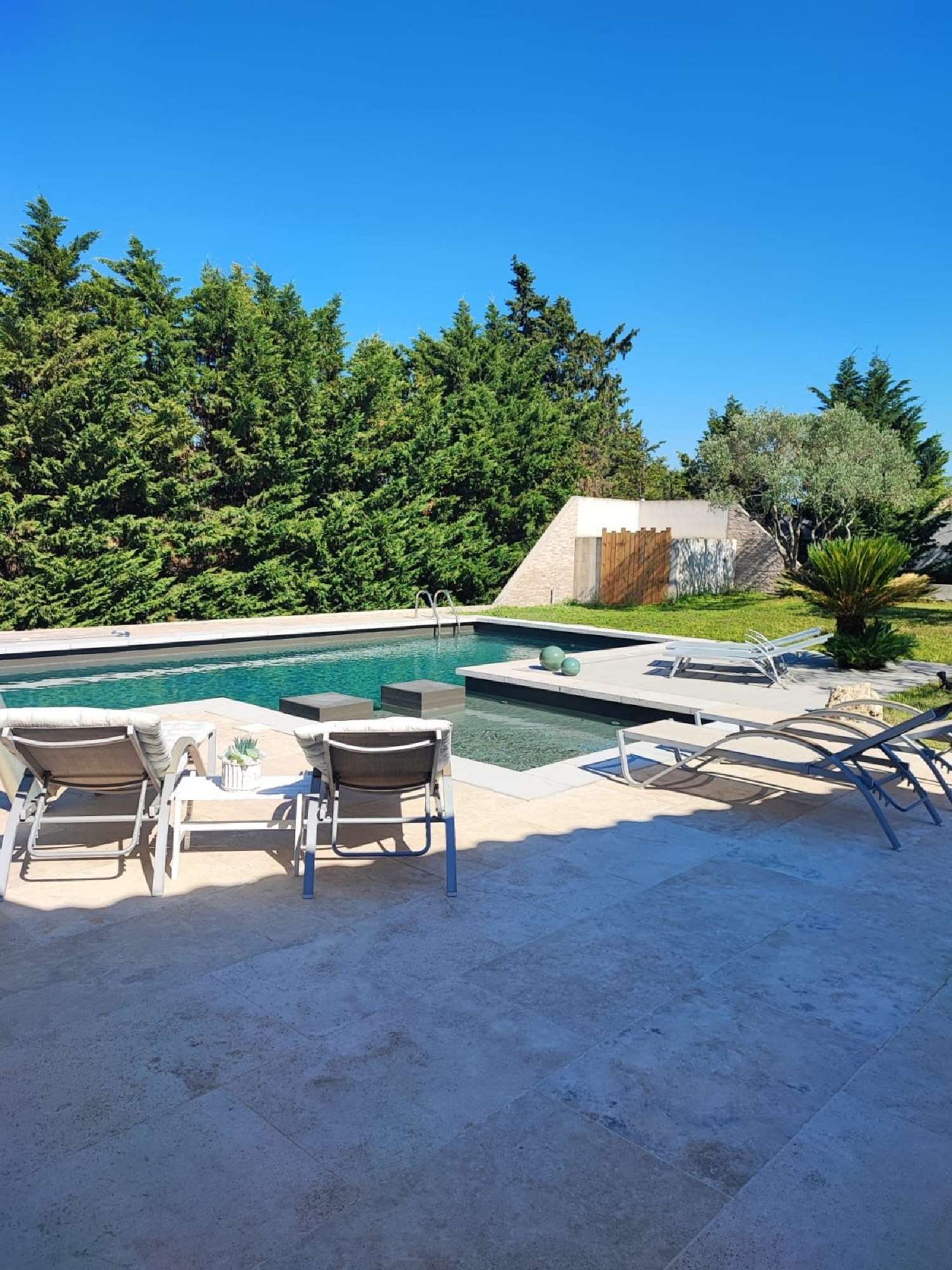  for sale house Pernes-les-Fontaines Vaucluse 1