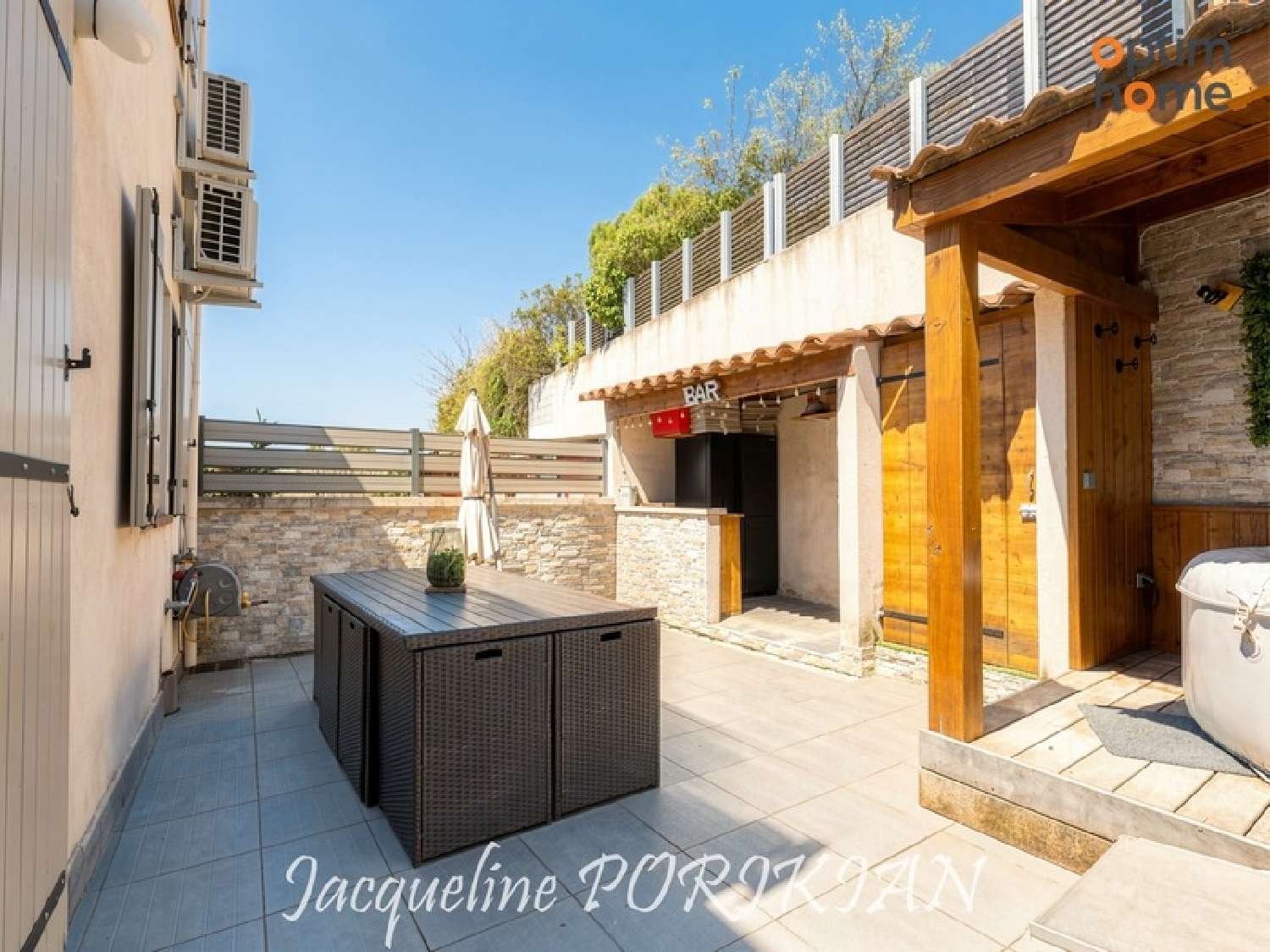  for sale house Peypin-d'Aigues Vaucluse 2