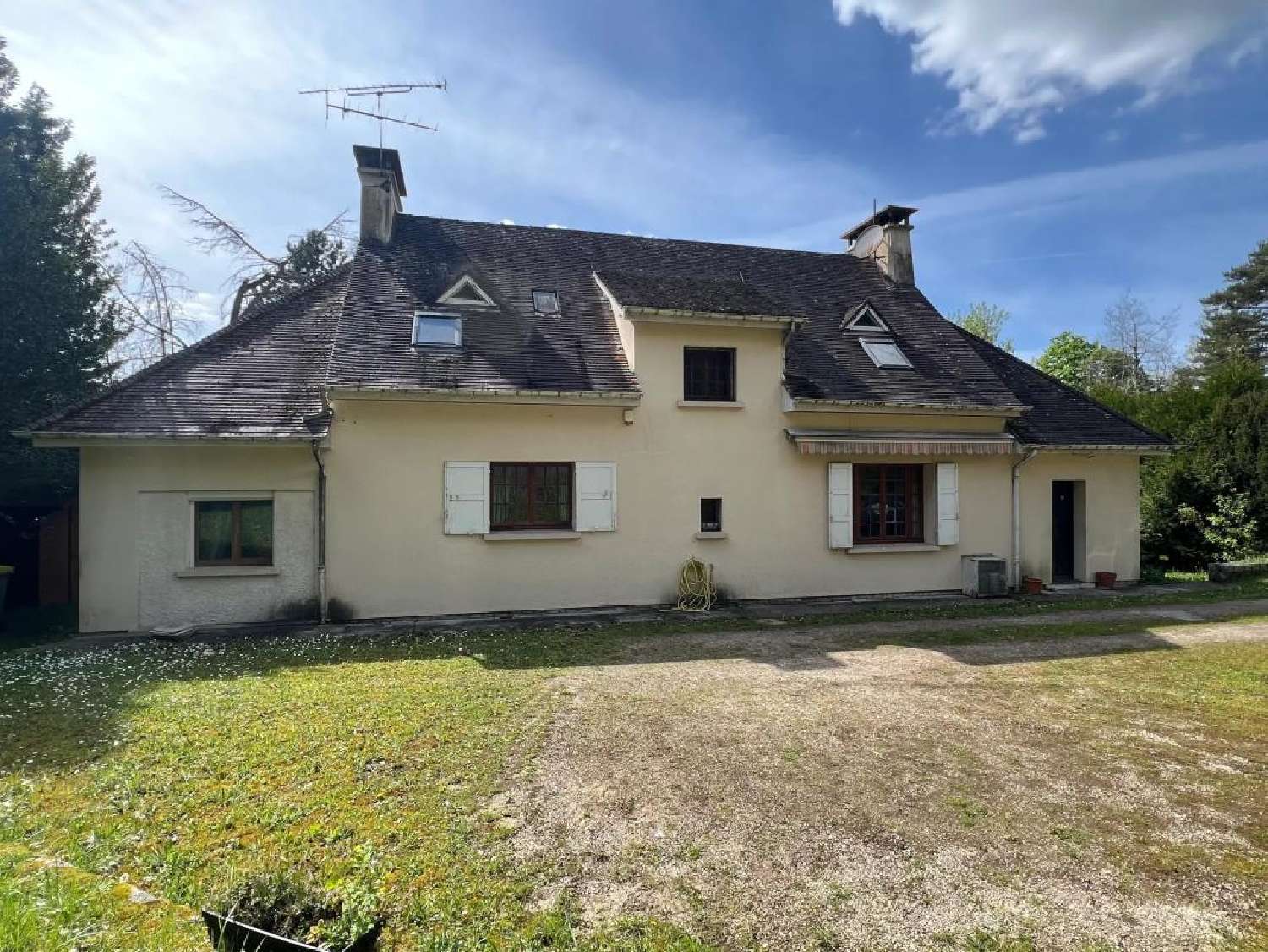  te koop huis Poligny Seine-et-Marne 1