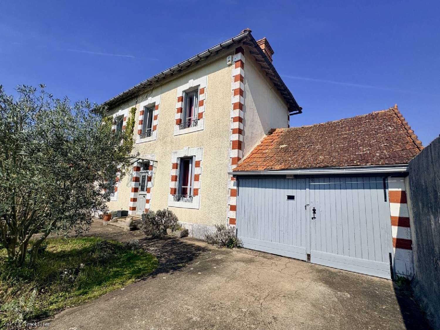  te koop huis Pougné Charente 2