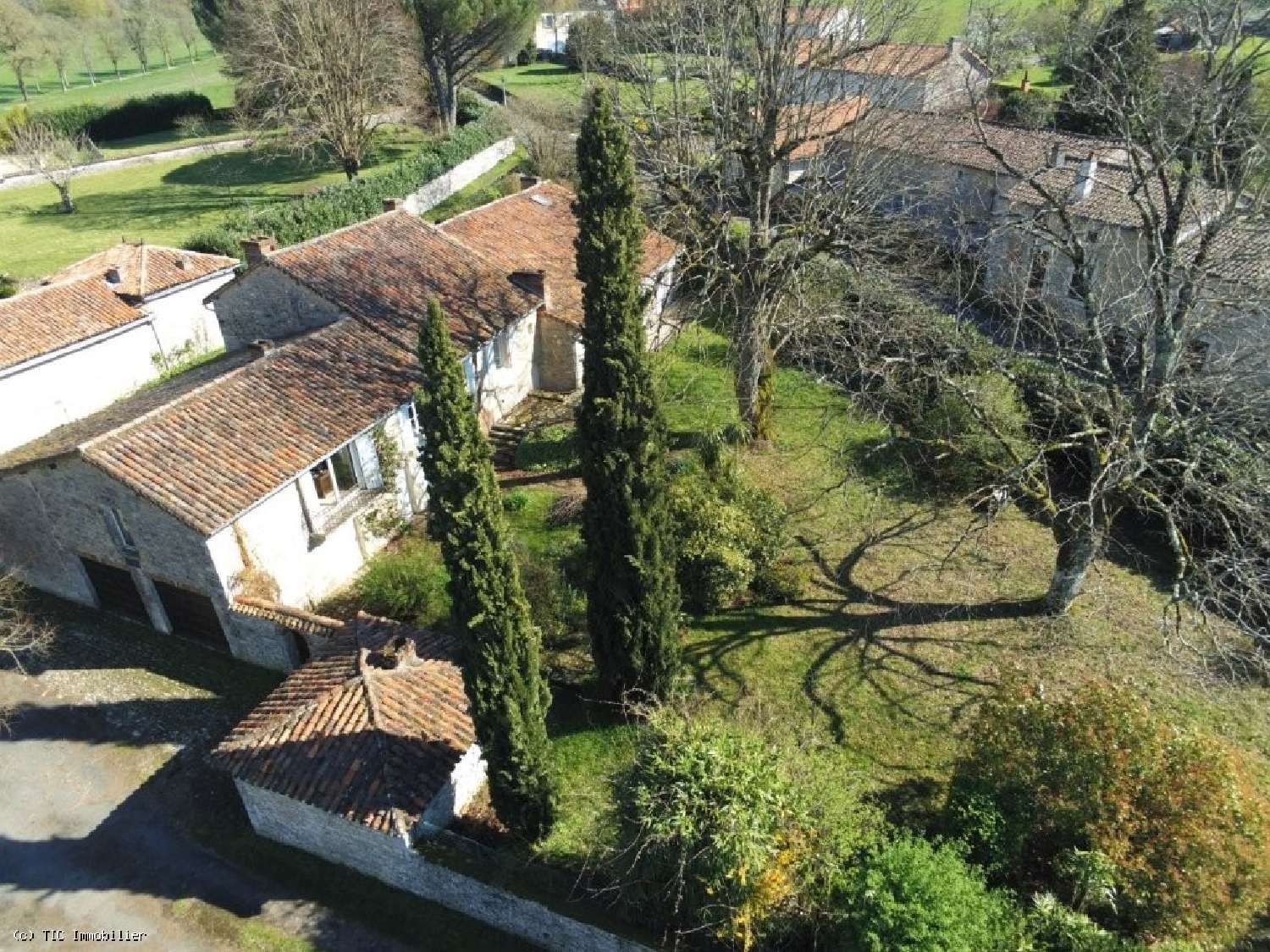  à vendre maison Ruffec Charente 2