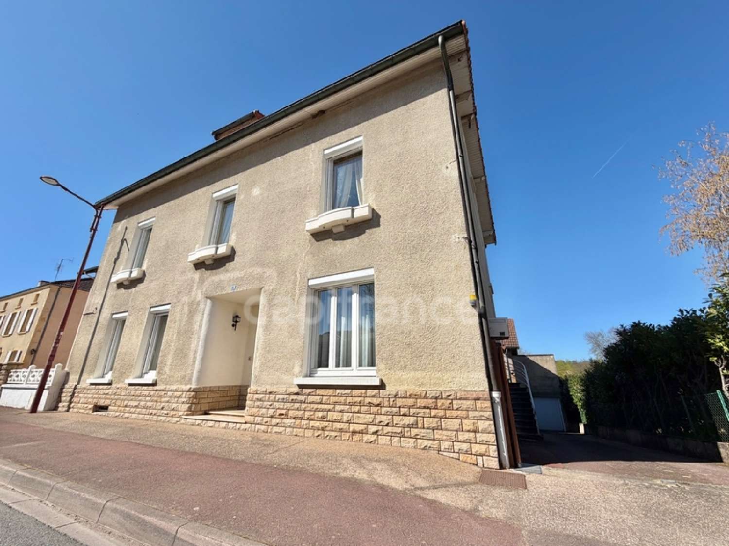  te koop huis Saint-Denis-de-Cabanne Loire 1