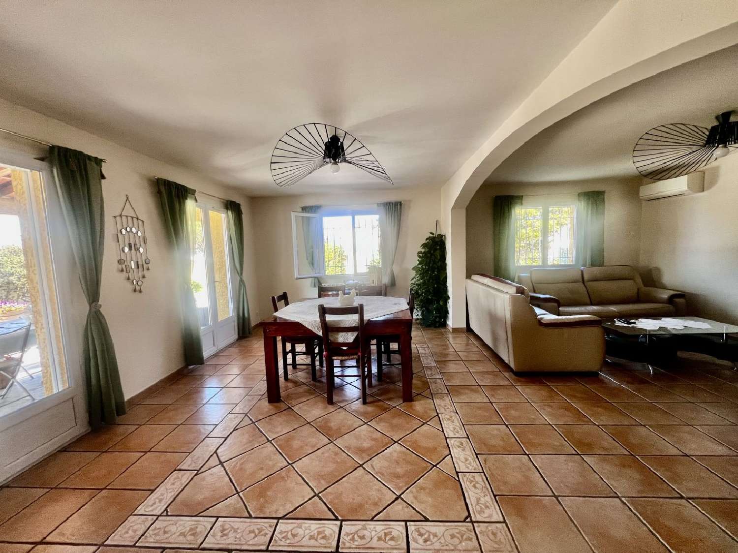  for sale house Saint-Gilles Gard 3