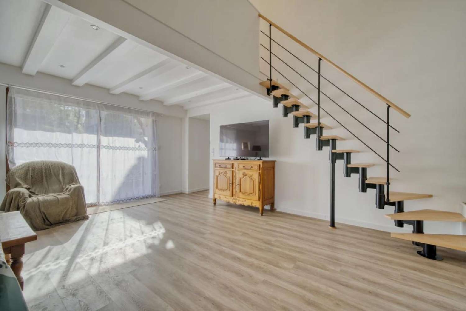  for sale house Saint-Hilaire-de-Villefranche Charente-Maritime 1