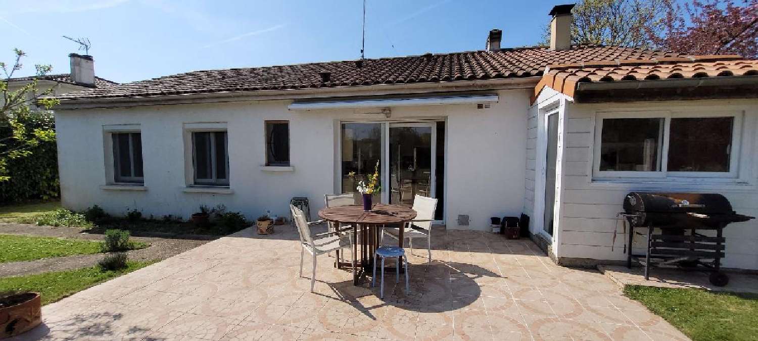  à vendre maison Saint-Jean-d'Angély Charente-Maritime 2
