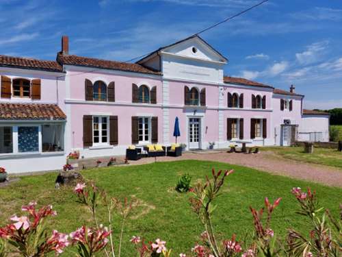 Saint-Jean-d'Angély Charente-Maritime house foto 7306338