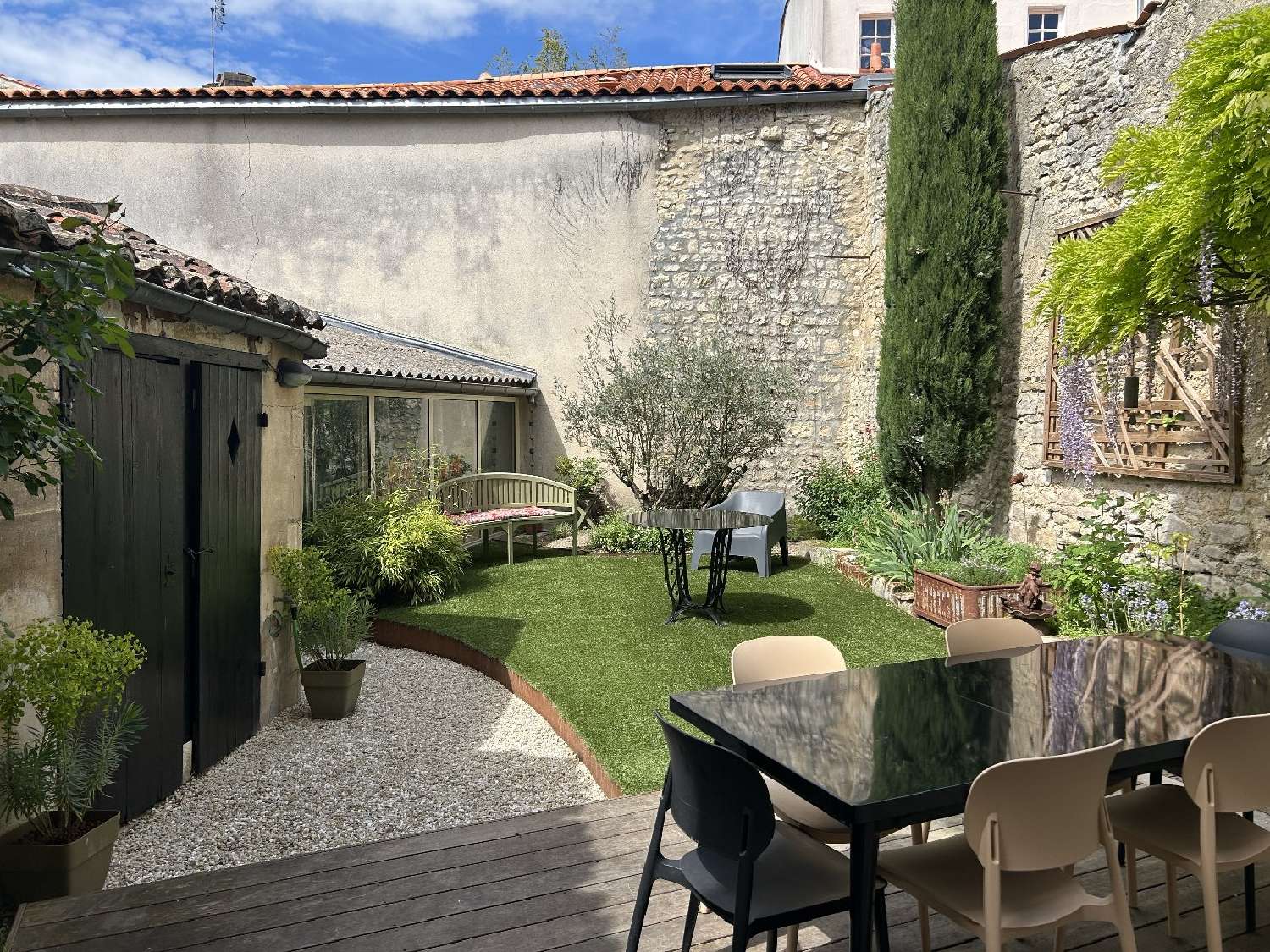  for sale house Saint-Jean-d'Angély Charente-Maritime 3