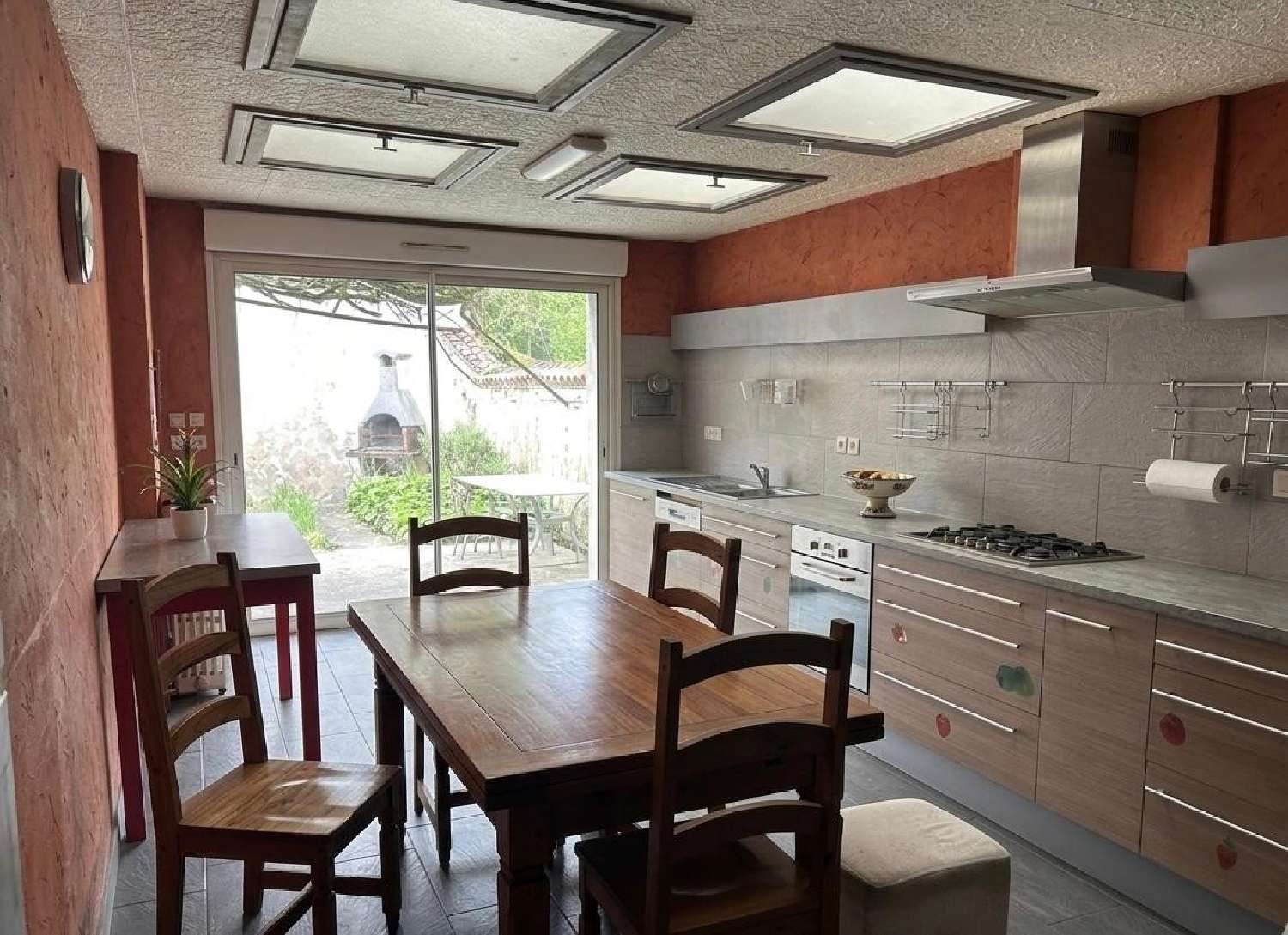  te koop huis Saint-Jean-d'Angély Charente-Maritime 2