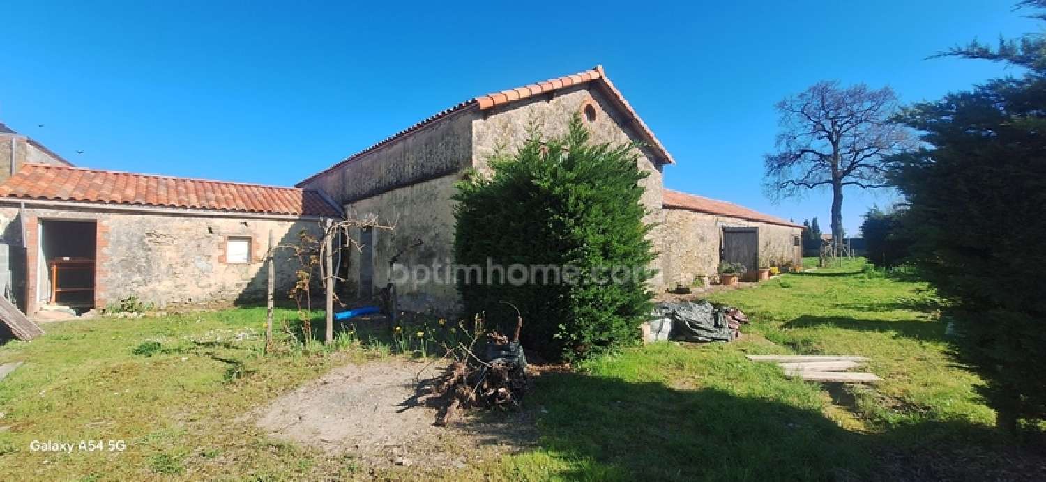  for sale house Saint-Julien-des-Landes Vendée 2