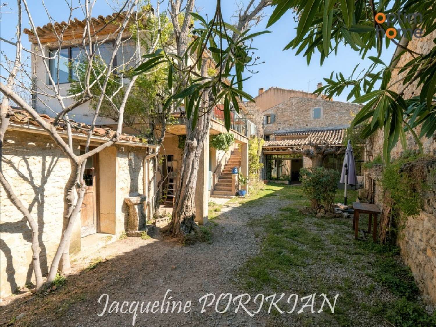 for sale house Saint-Martin-de-la-Brasque Vaucluse 1